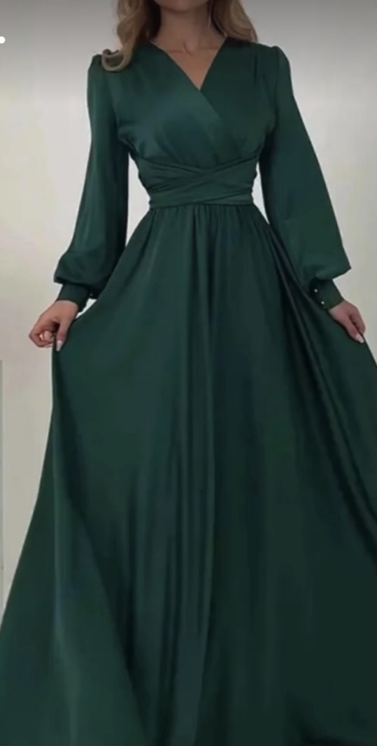 فستان نسائي