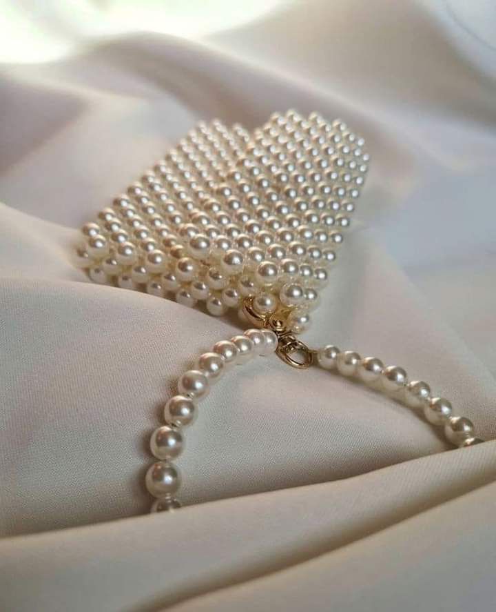 شنطه هاند ميد بسيطه وجميله