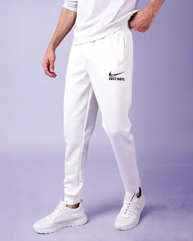 بنطلون NIKE رجالي خامة غطس – لوجو بارز وألوان مميزز