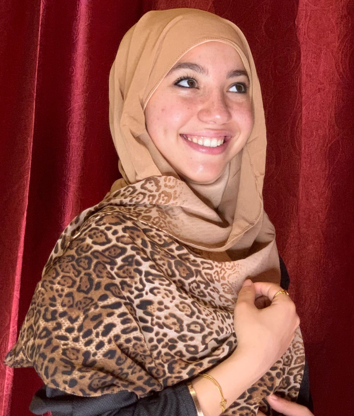 SMART HIJAB | الحجاب الذكي ( بيج تايجر )