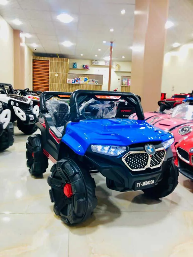 عربيه جيب BMW