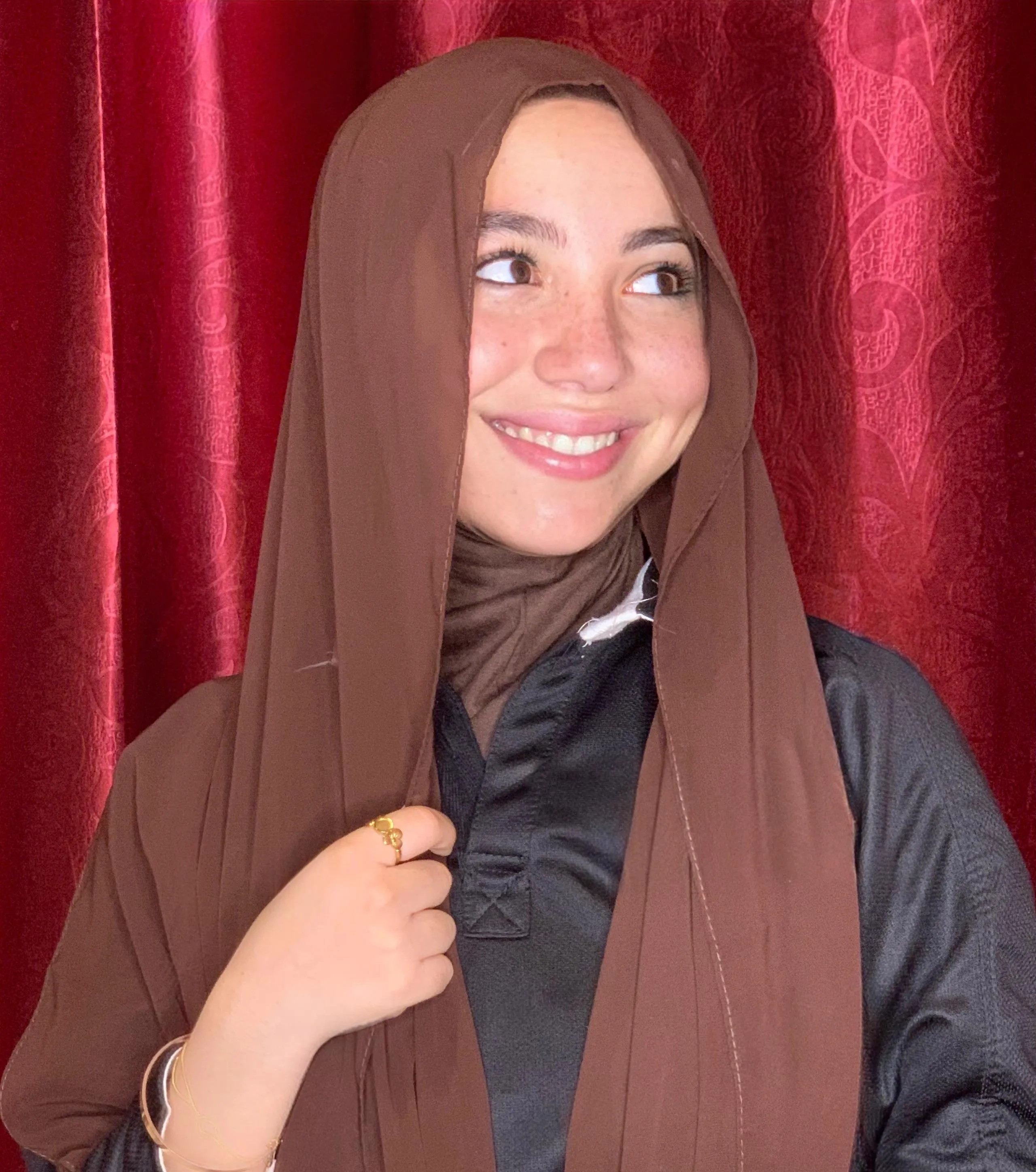 SMART HIJAB | الحجاب الذكي ( بني )