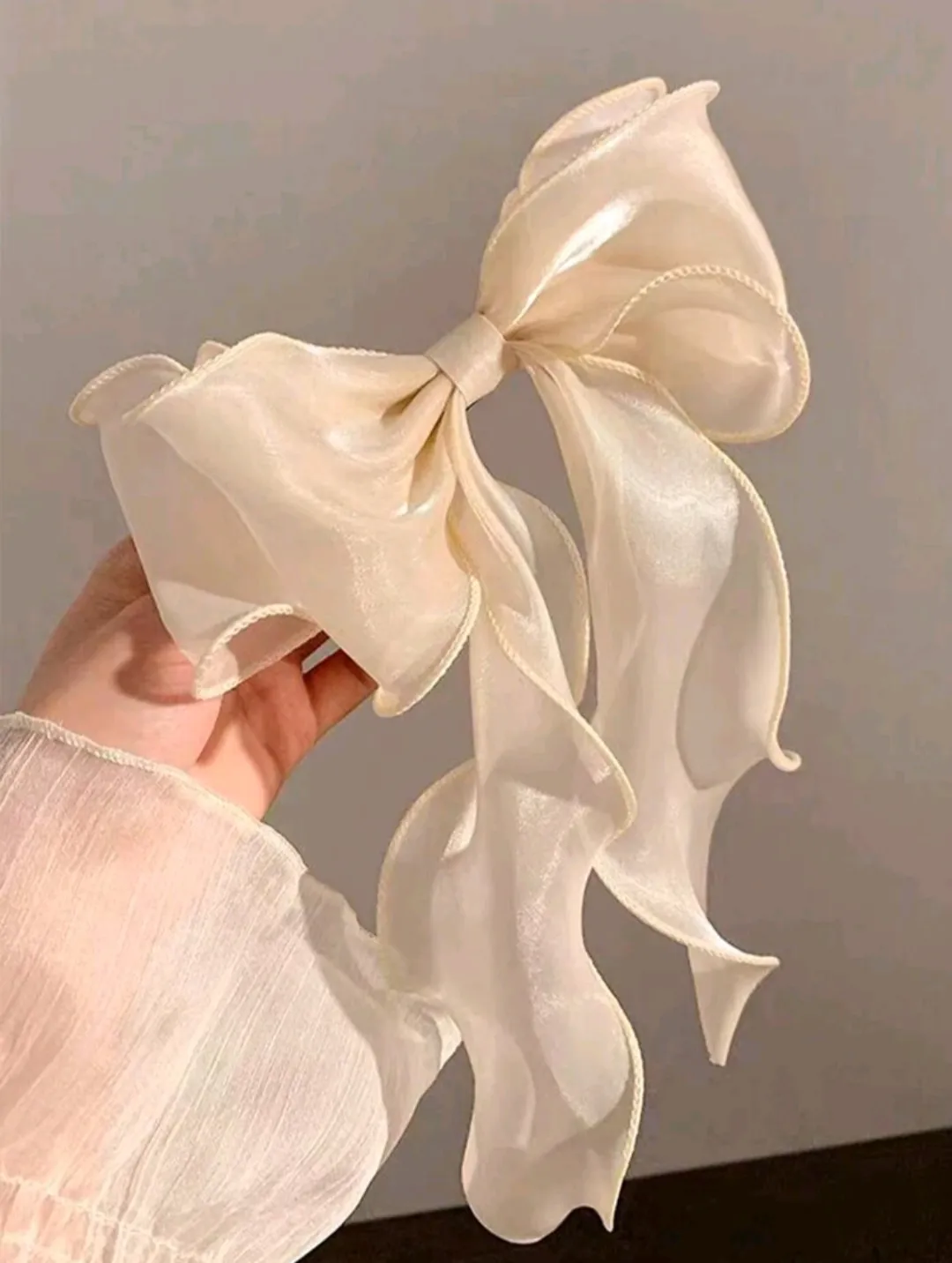 Mesh Ribbon Bow With Curly Tails - image 2