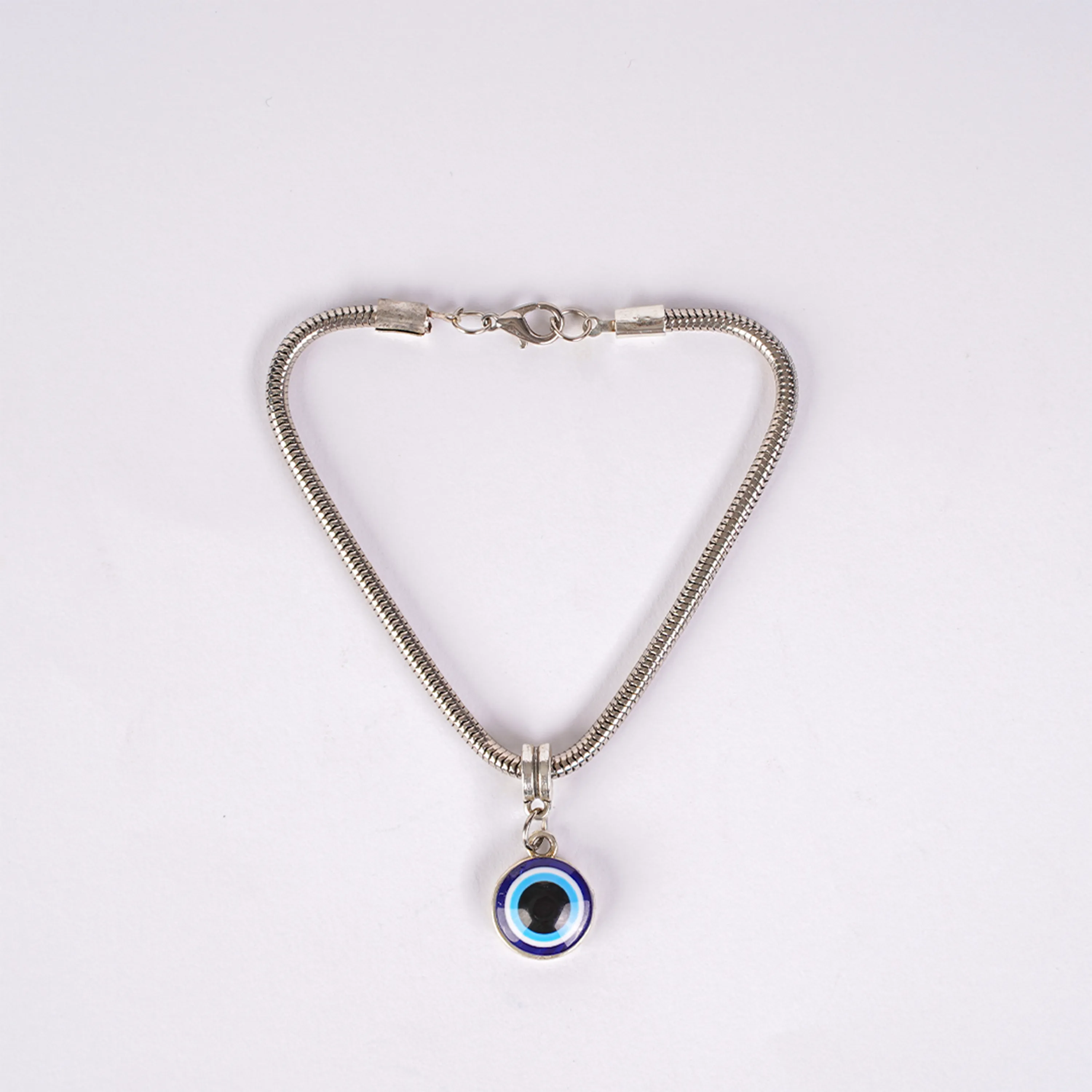 عرض قطعتين ( ساعة عقارب اللون رمادي - انسيال خرزة زرقاء ديل فار )