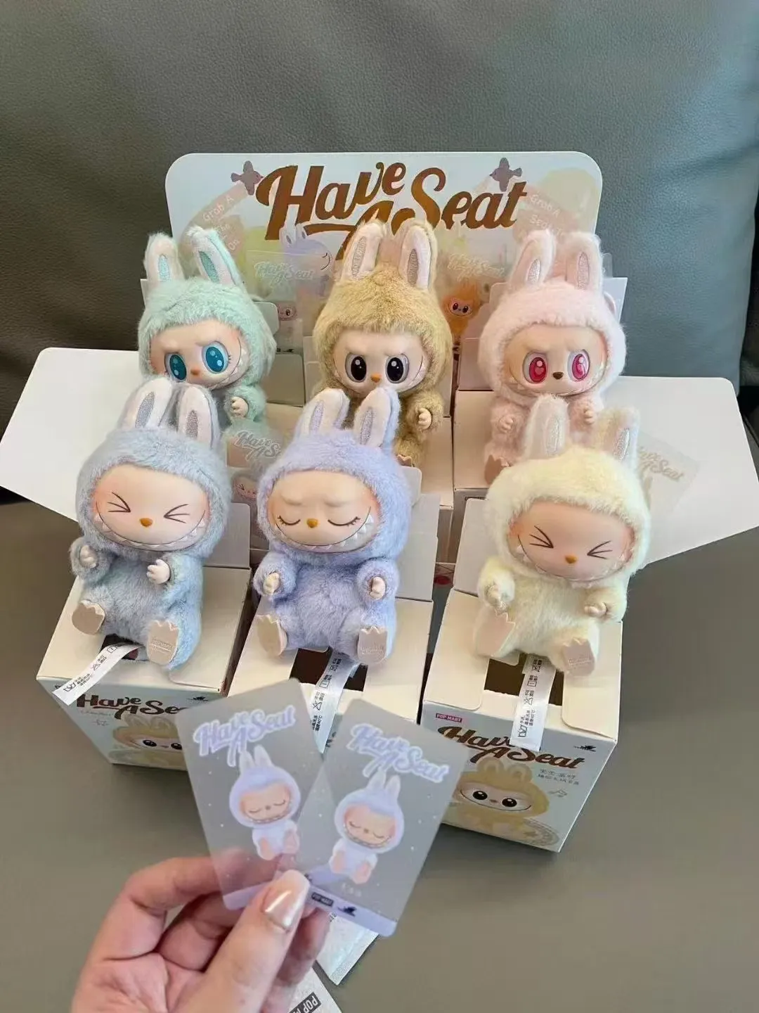 ميداليا لابوبو متعدده الالوان