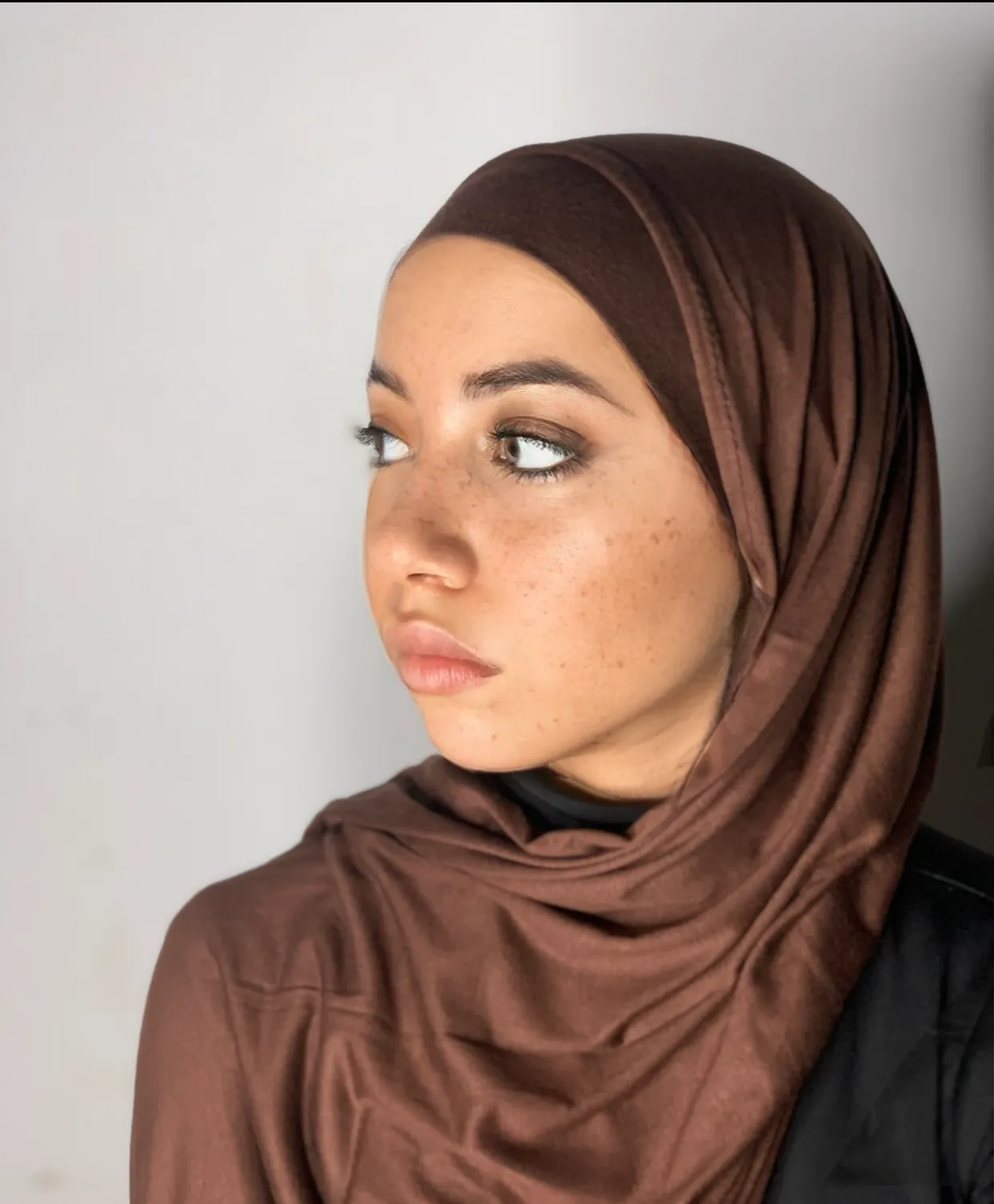 الطرحه الجل بالبندانه ( بني )