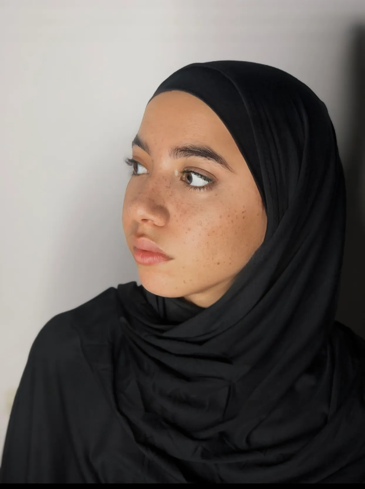 الطرحه الجل بالبندانه  (اسود )