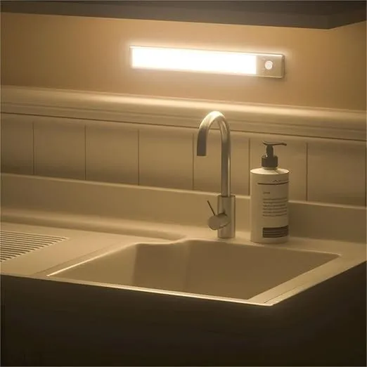 أضواء خزانة