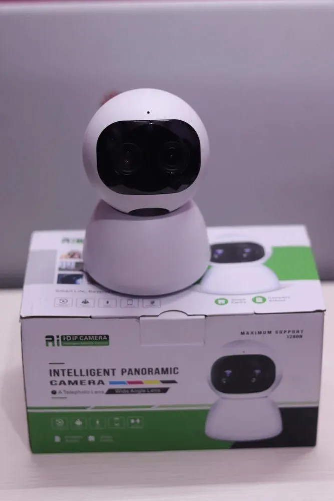 كاميرا مراقبة ذكية بانورامية 1080P مع تكبير 10x وتحكم 360°