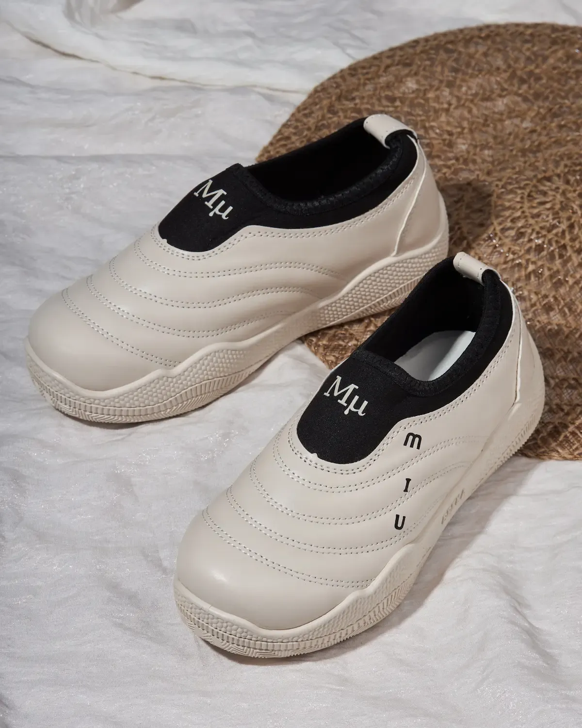 كوتشي حريمي جلد × ليكرا – تصميم عصري مريح