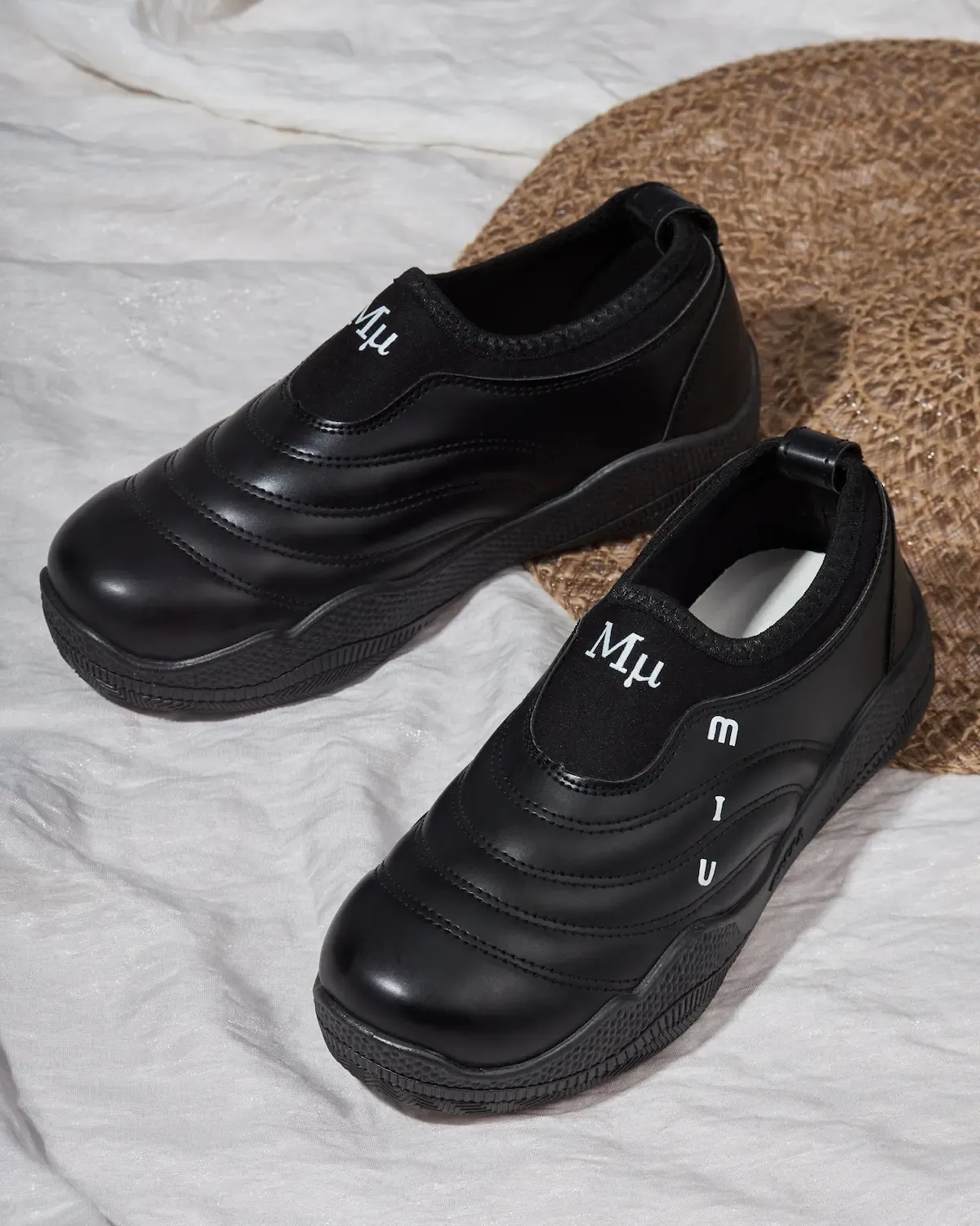 كوتشي حريمي جلد × ليكرا – تصميم عصري مريح