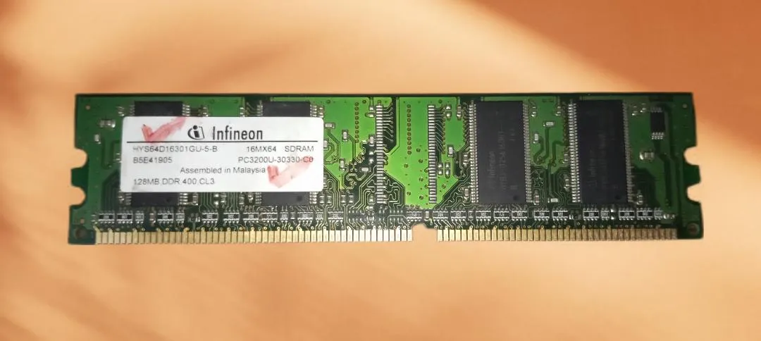 Infineon HYS64D16301GU-6-C (128 MB, PC2700 (DDR-333), DDR SDRAM) RAM Module