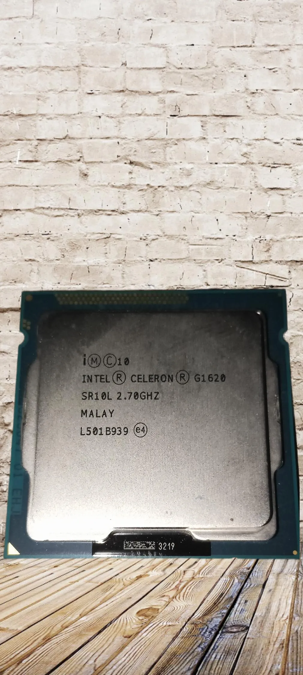 Intel Celeron Dual-Core G1620 SR10L 2.70 GHz LGA 1155 Desktop Processor CPU 55W