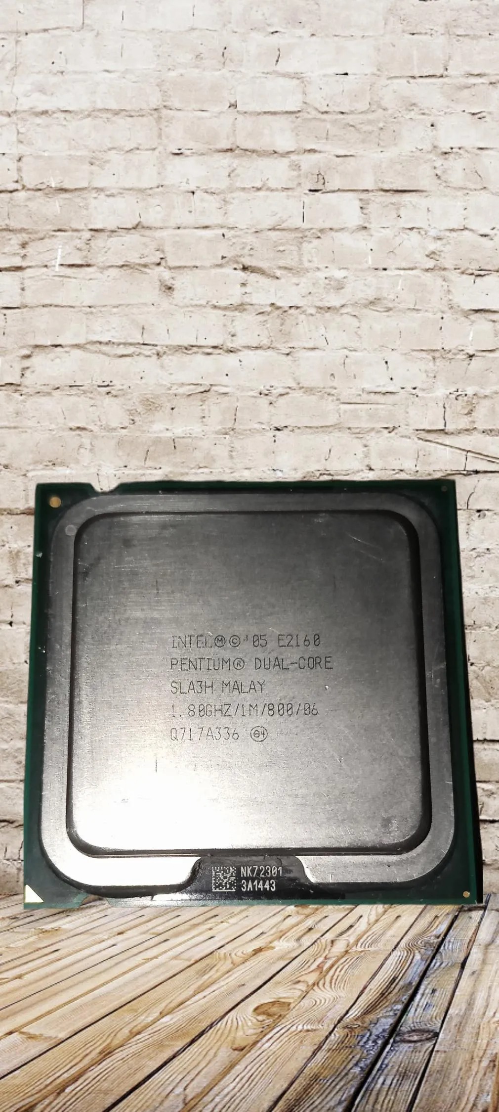Intel Pentium E2160 Dual Core Desktop CPU Processor- SLA8Z