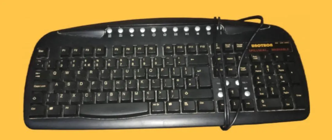 Unotron Spillseal Washable Corded Keyboard PS/2 USB Black S5100KB