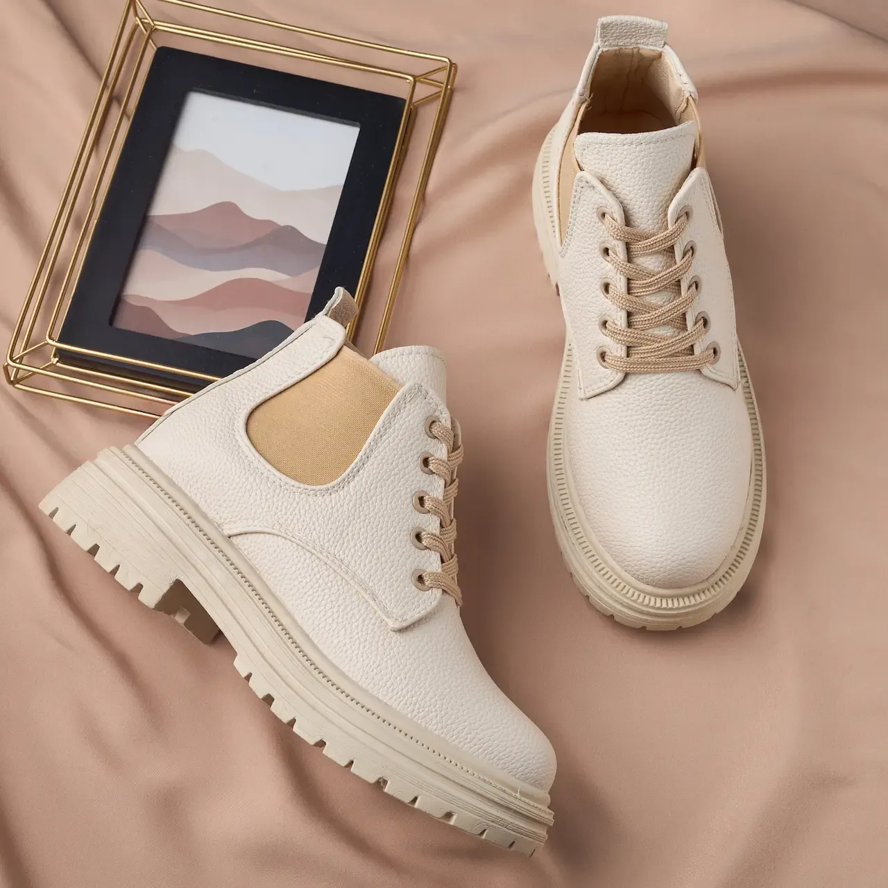 هاف بوت حريمي كاجوال جلد صناعي أنيق ومريح بنعل PVC مرن