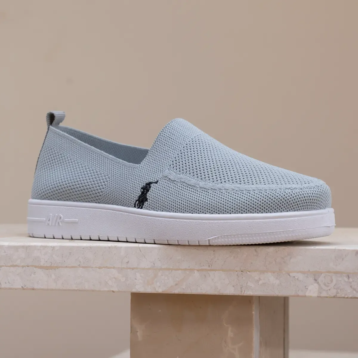 حذاء Run Flat Shoes – راحة وأناقة بخامة تريكو مستورد