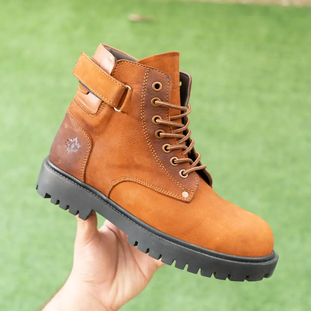 هاف بوت سيفتي رجالي LEVA – جلد طبيعي + مقدمة حديد