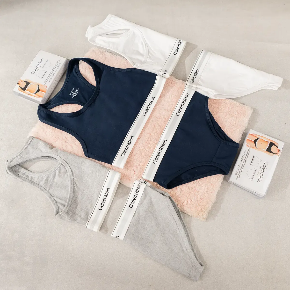 CK Woman طقم حريمي قطعتين مستورد | برا وبانتي قطن مريح