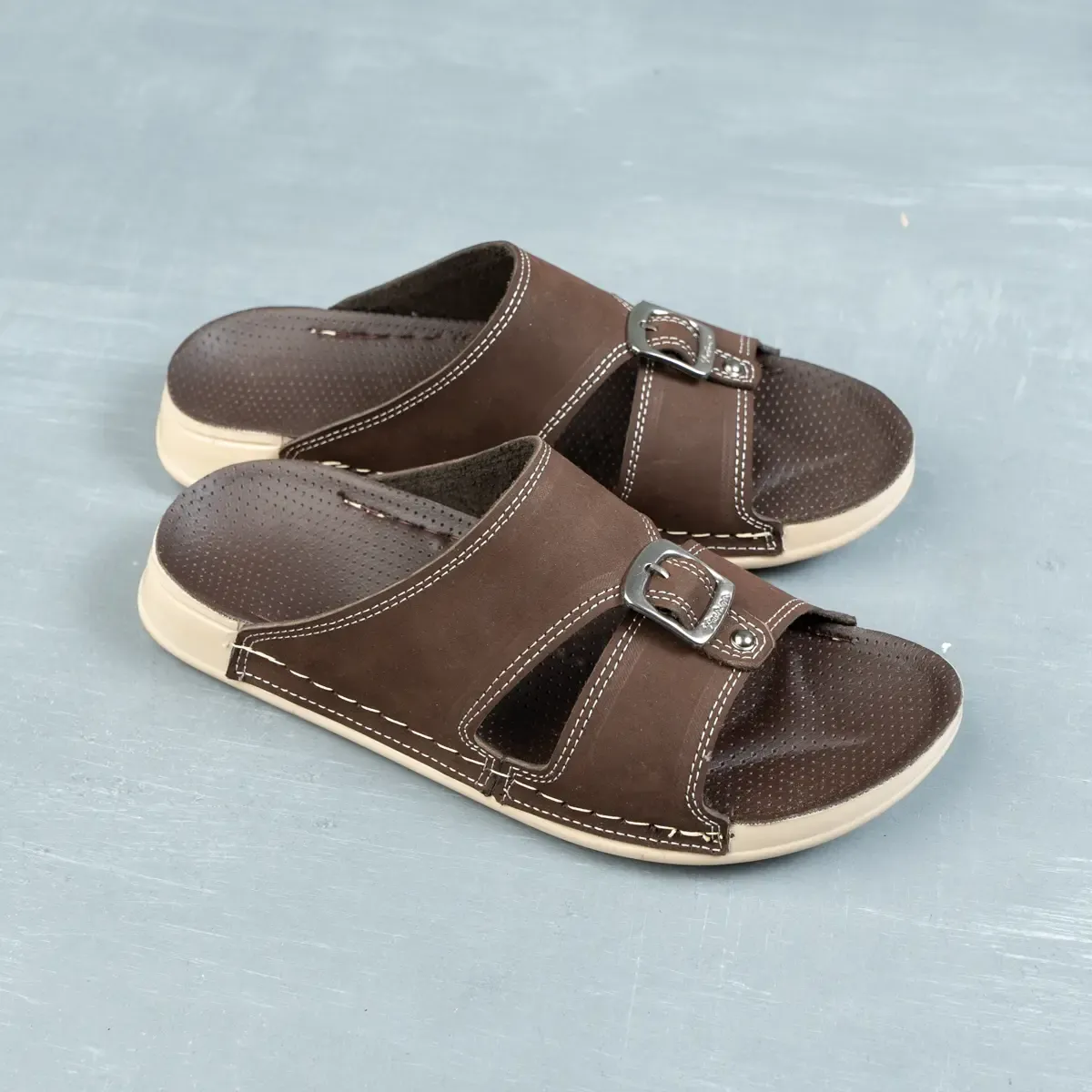 شبشب خليجي طبي جلد طبيعي بقري LEVA – نعل برادا مريح رجالي