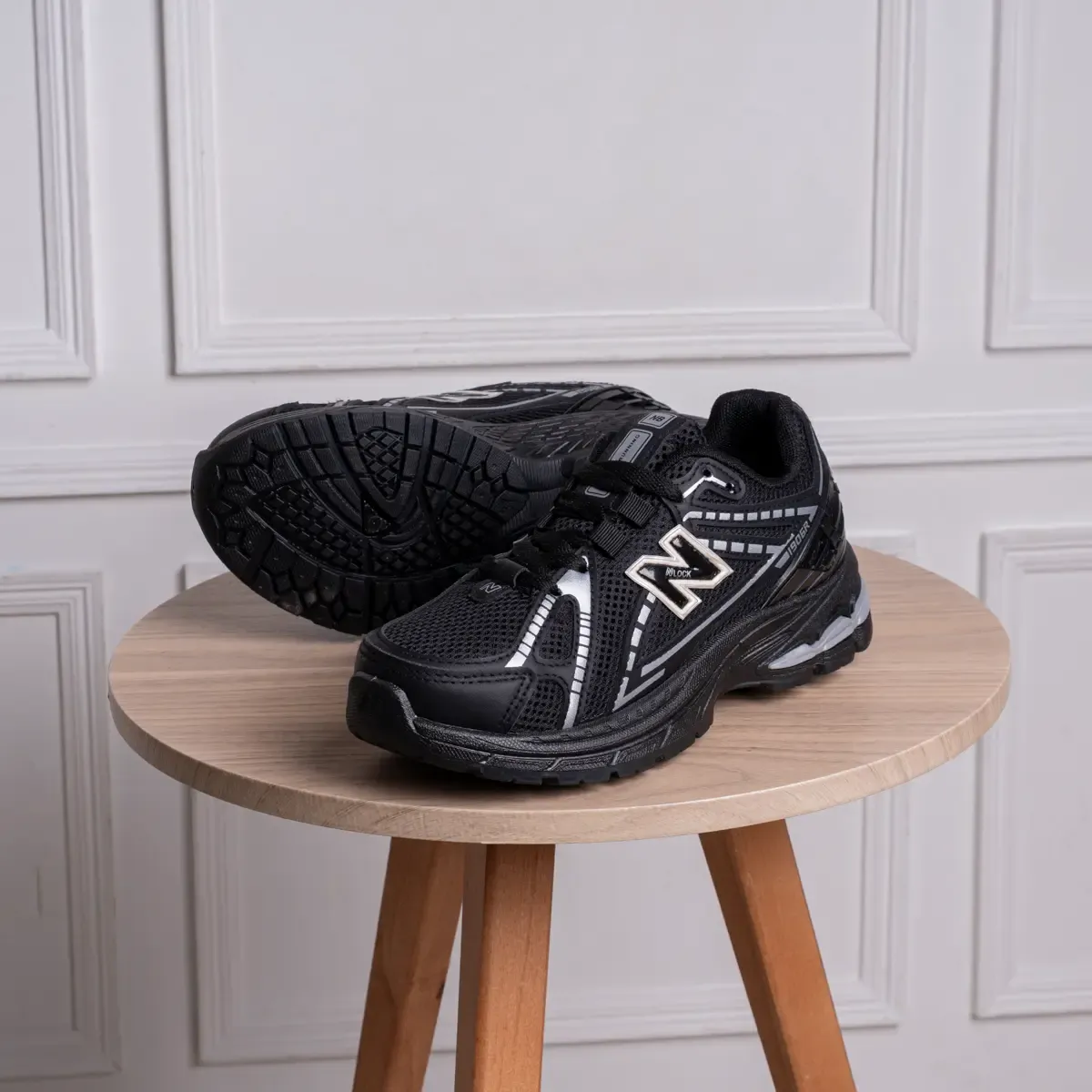 كوتشي New Balance حريمي بضمان سنة