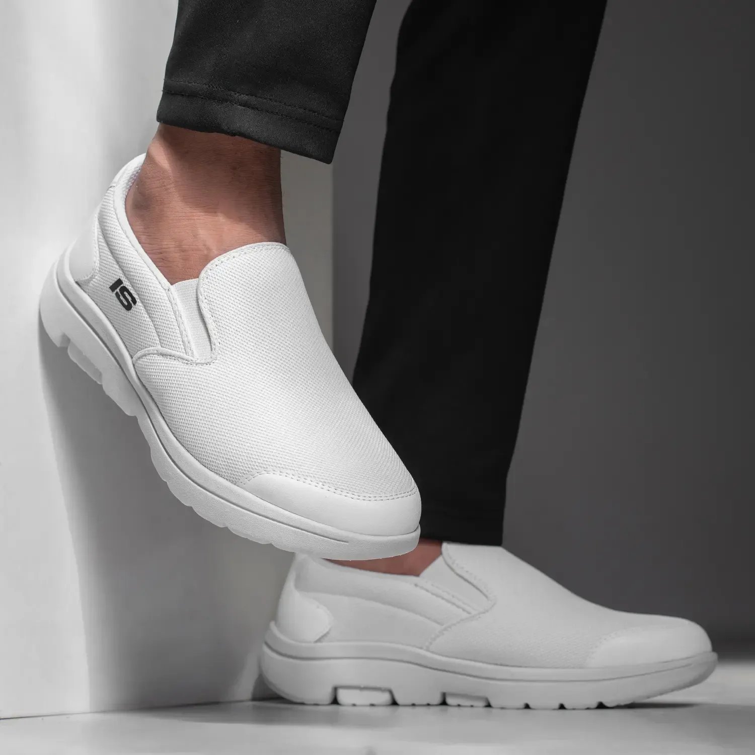 اسكيتشر رجالي تريكو ليكرا نعل ايفا طبي ميلانو M25 خفيف ومريح للمشي