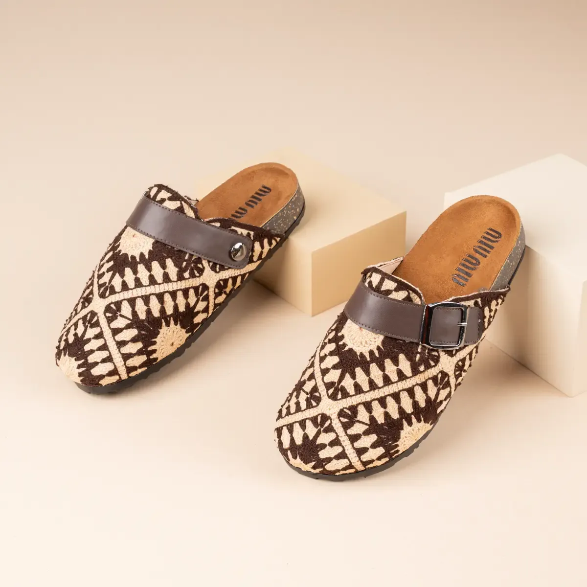 صابوه حريمي شمواه Crochet Clogs مريح وخفيف